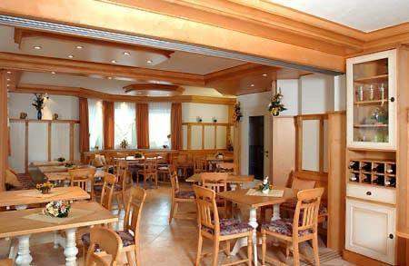 Hotel-Landpension Postwirt Kirchensittenbach Restaurant bilde